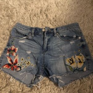 Blank NYC floral denim short